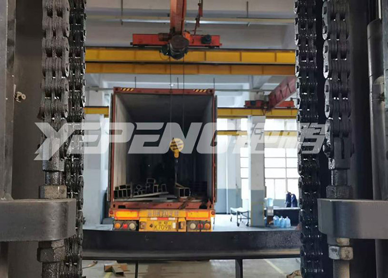 艳鹏装货日。艳鹏致力于与所有客户建立互利共赢的业务关系