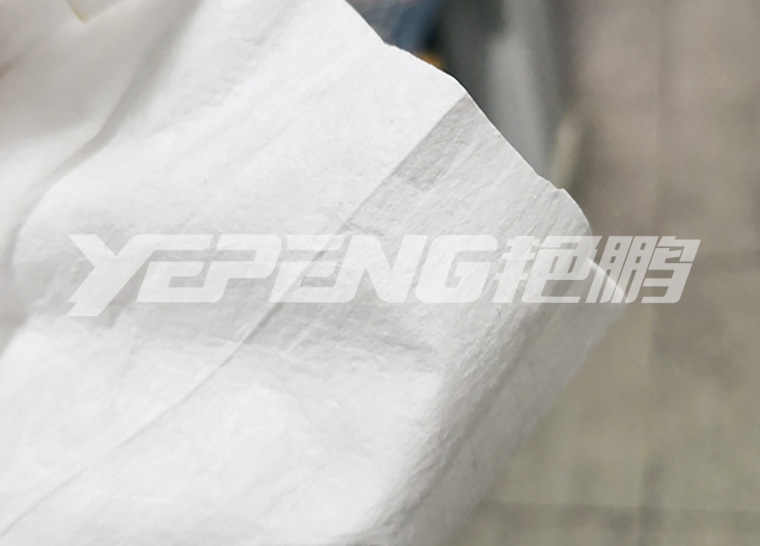 如何判断医用口罩中的三明治熔喷布是否真实？