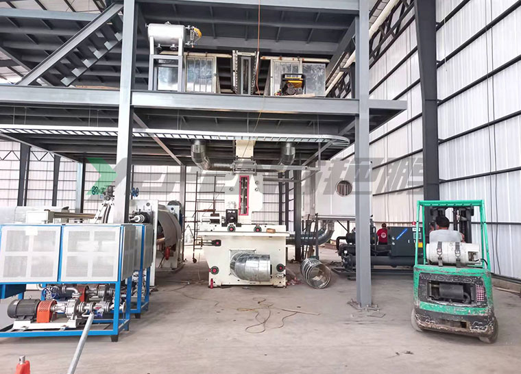 艳鹏为南美客户安装设备